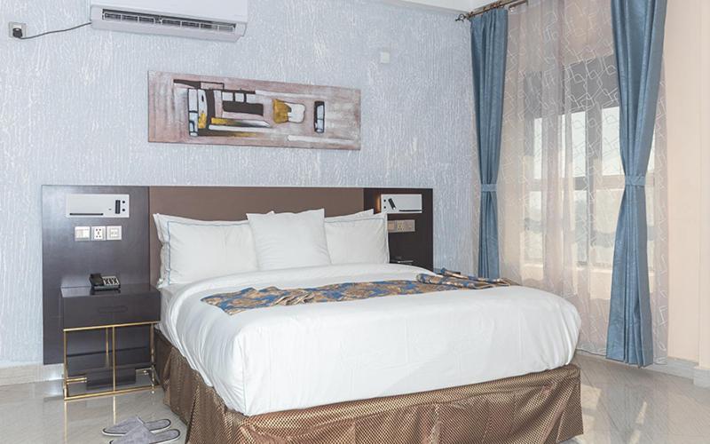 Hotel Le Figaro Douala Buitenkant foto