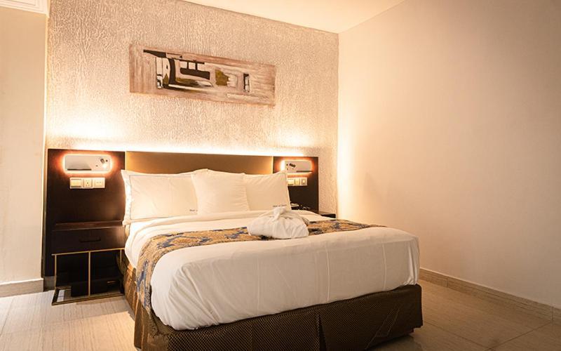 Hotel Le Figaro Douala Buitenkant foto